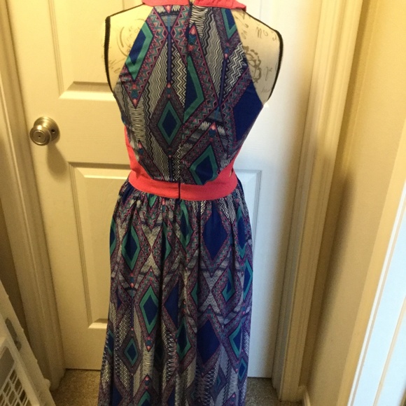 Women's Beautiful Maxi Dress Size M NWT - Picture 5 of 5